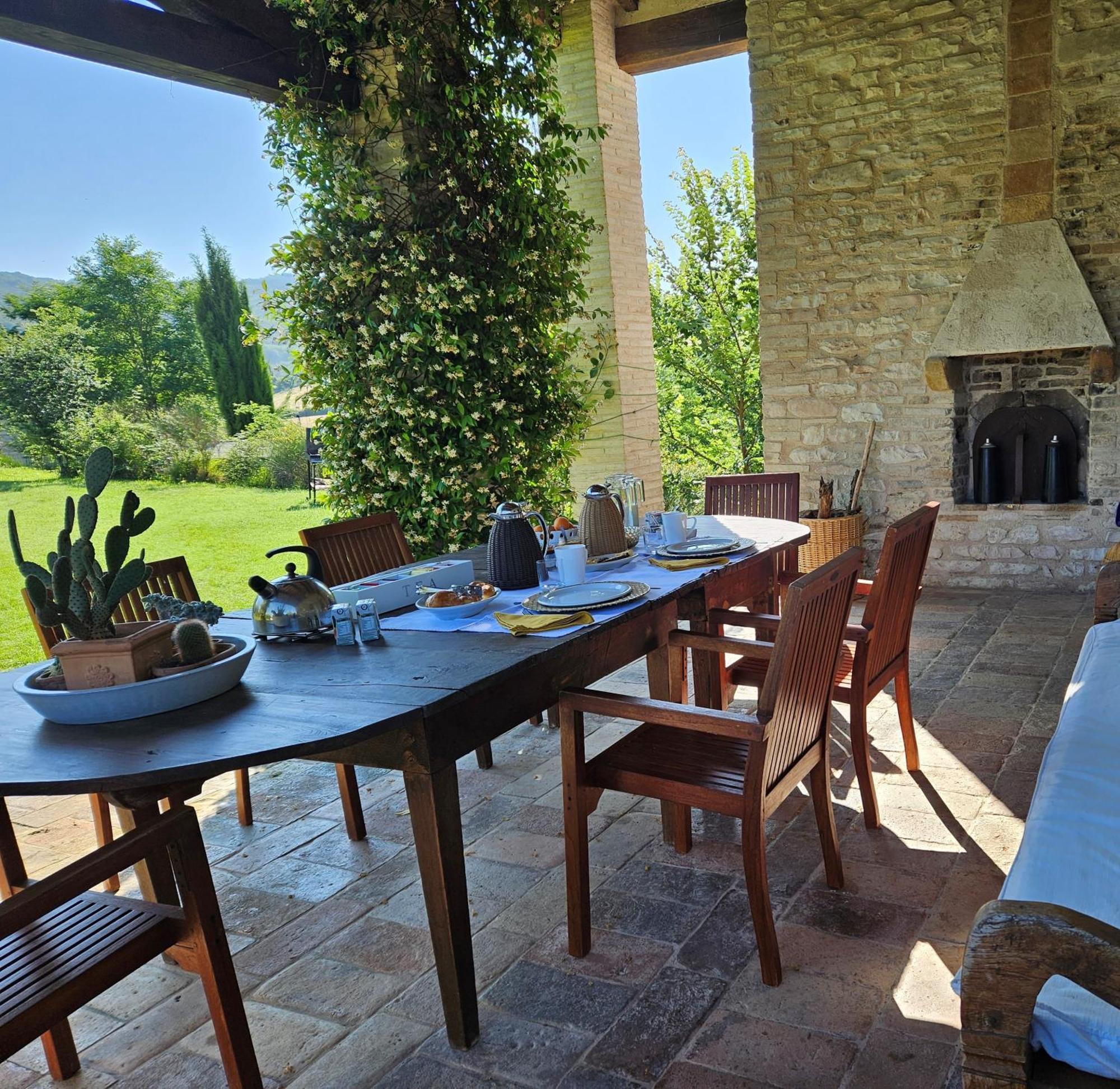 Agriturismo Molleone Кали Екстериор снимка